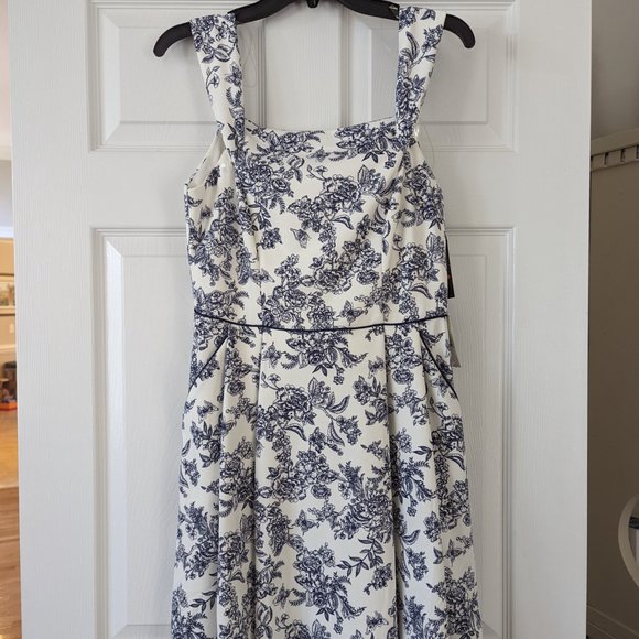 Spring dress With Pockets! Size 13/14 - Picture 8 of 8